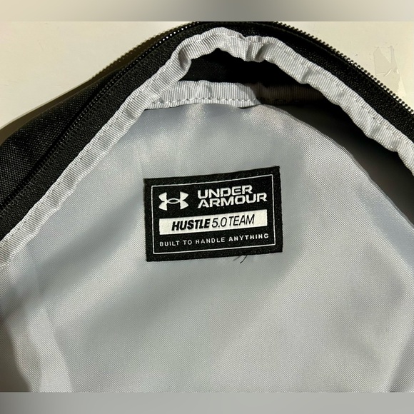 Under Armour Hustle 5.0 Storm Team Backpack Laptop VB Sports Pockets 24 unisex - Picture 8 of 16